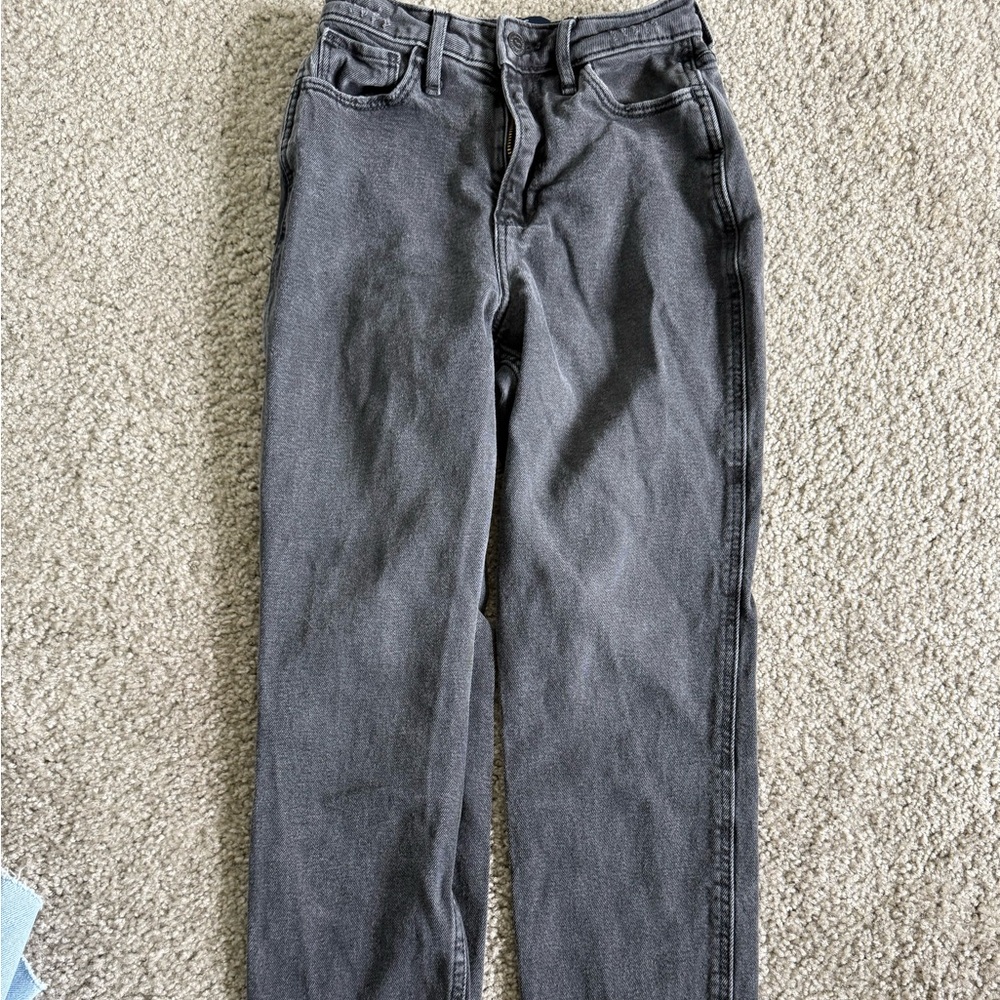 Hollister Black Ultra High Rise Mom Jeans- size 00R